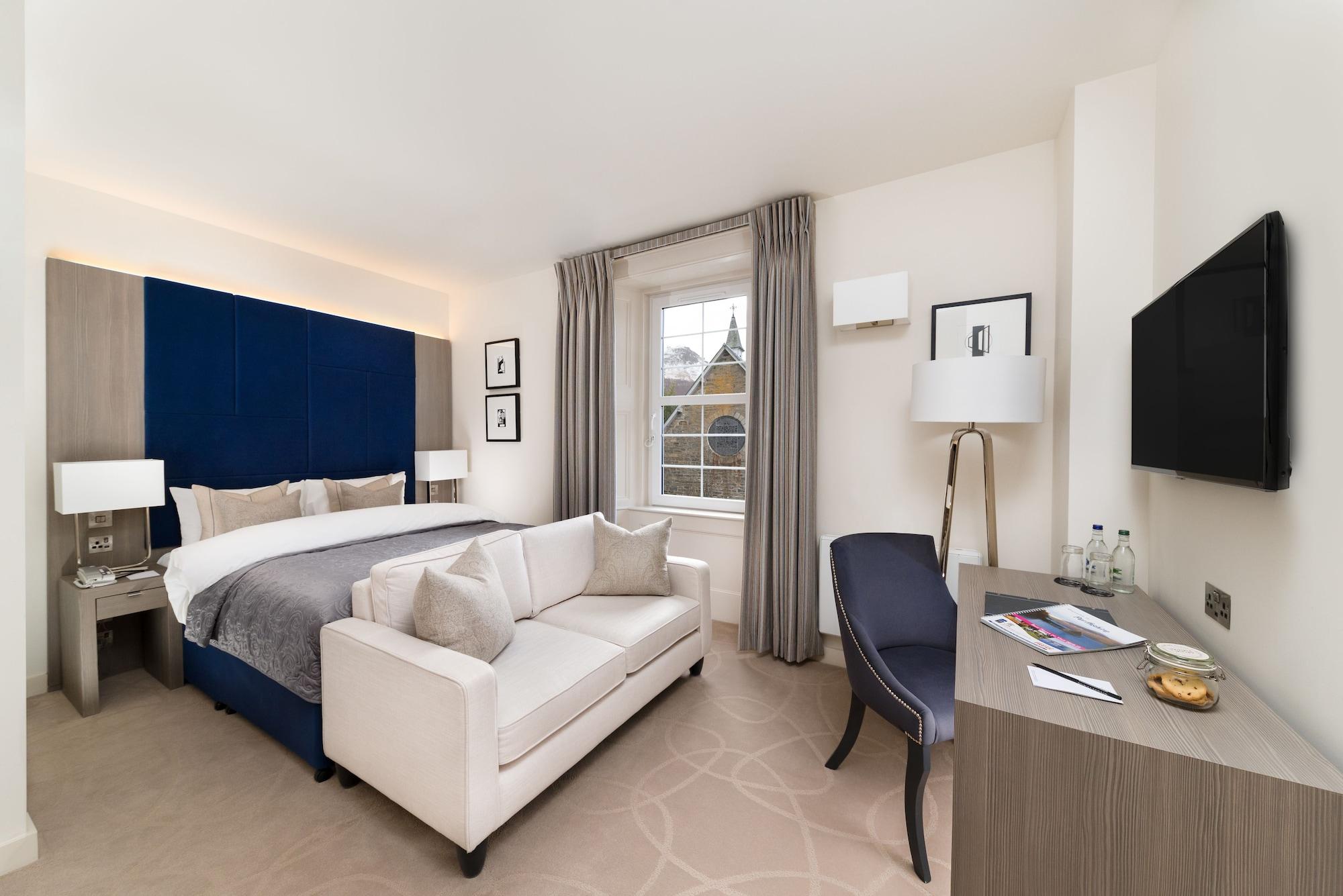 ดันอลาสแทร์ โฮเทล สวีท Hotel คินล็อครานัค ภายนอก รูปภาพ A bedroom at The Mayfair Collection