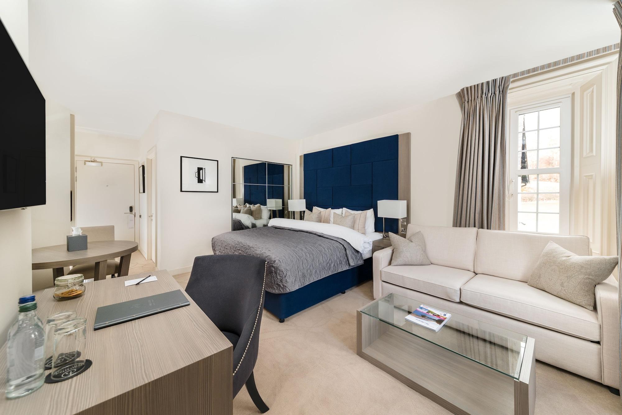 ดันอลาสแทร์ โฮเทล สวีท Hotel คินล็อครานัค ภายนอก รูปภาพ A typical studio apartment