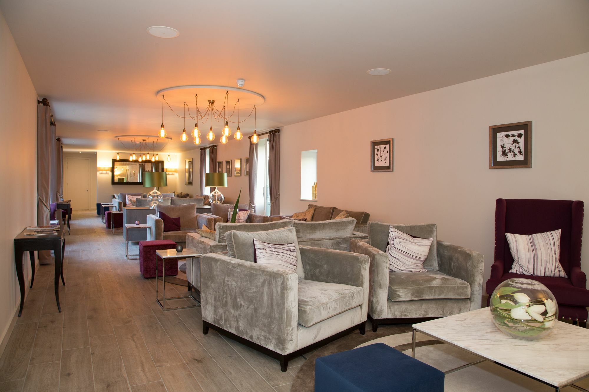 ดันอลาสแทร์ โฮเทล สวีท Hotel คินล็อครานัค ภายนอก รูปภาพ The interior of the hotel